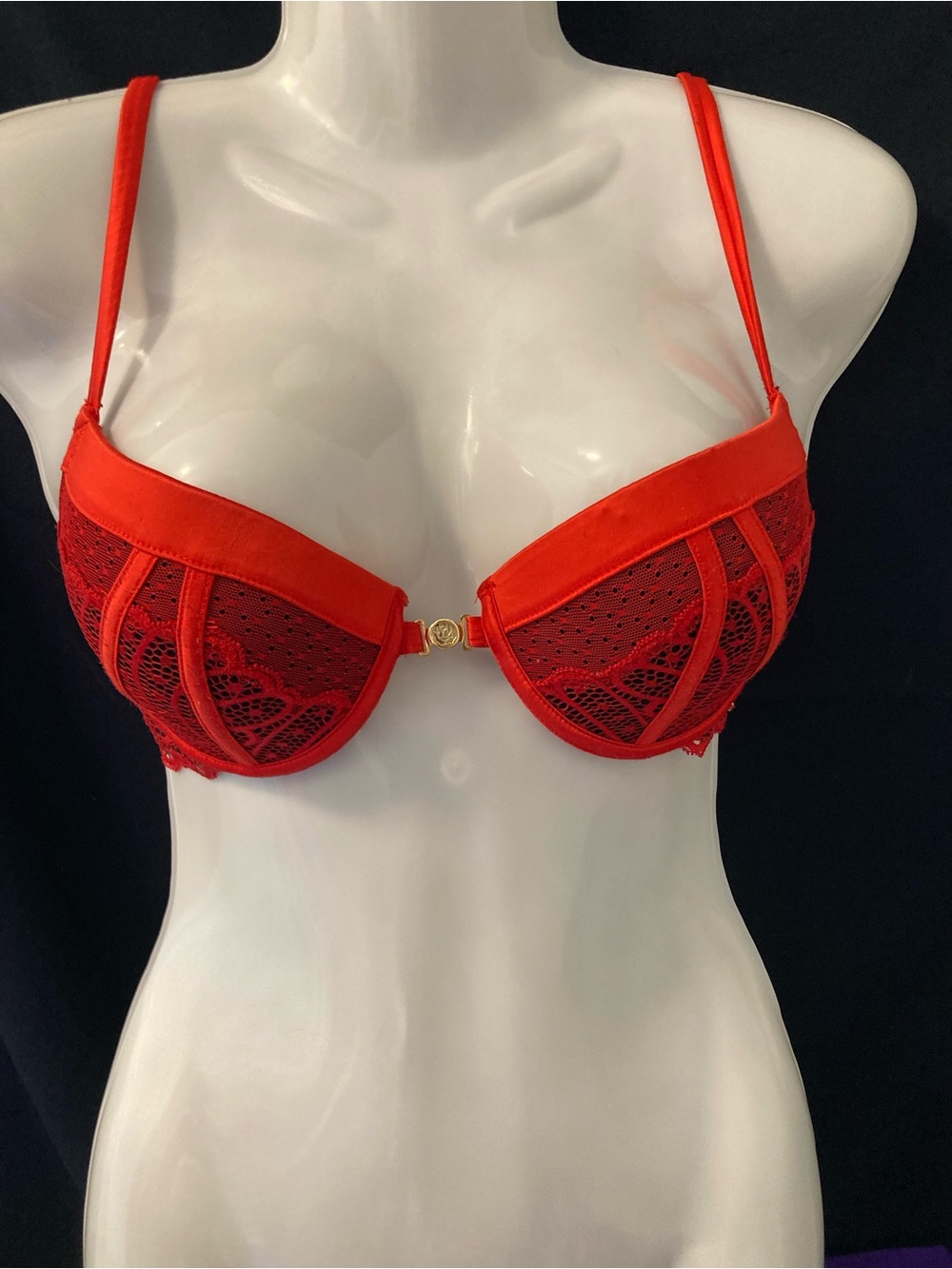 La Vie En Rose Red Lace Front Closure Bra 34B